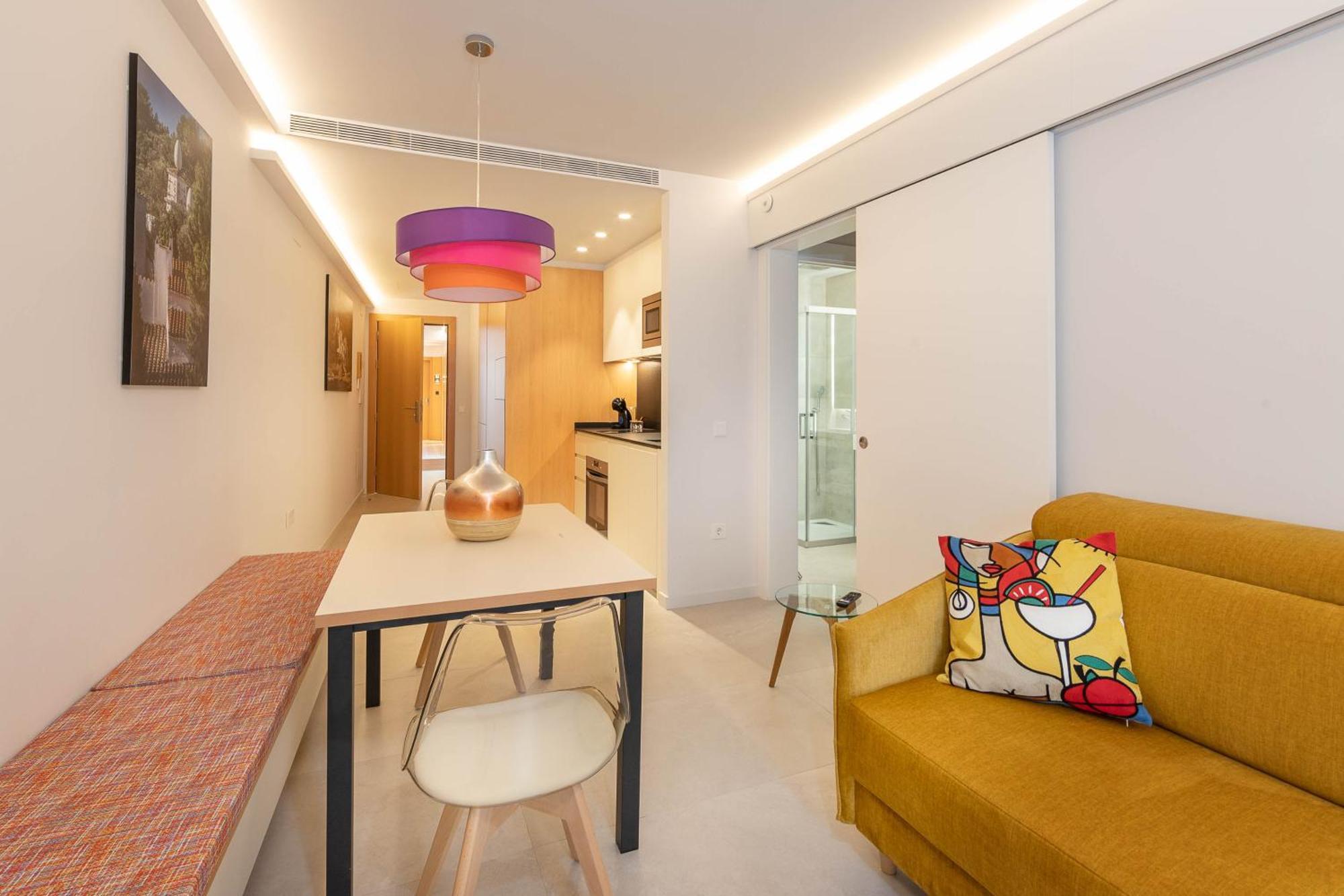 C&C Apartments Figueres  Exteriör bild